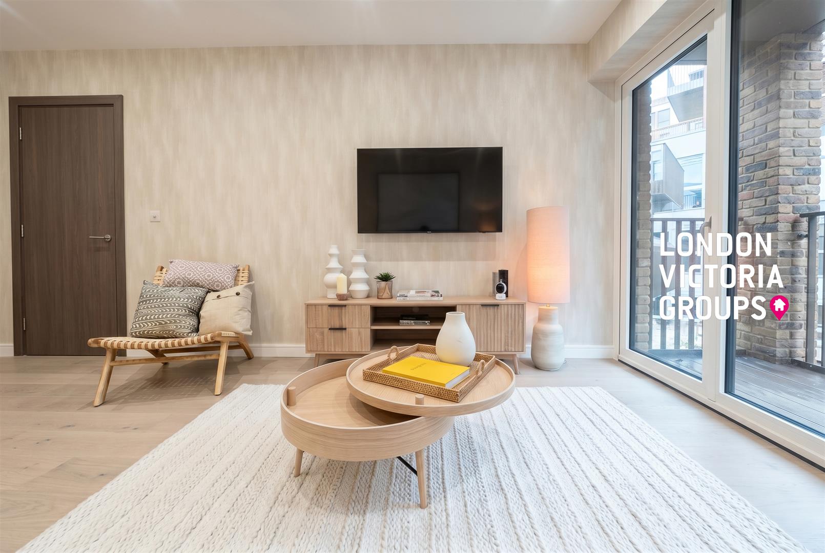 2 bed property in Morris Court, Tierney Lane, London